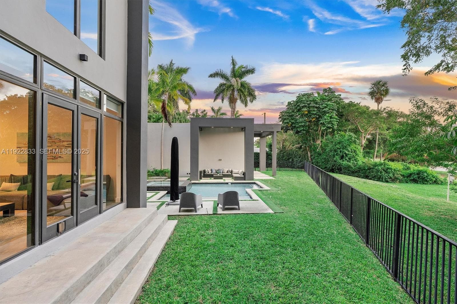 1009 NE 104th St, Miami Shores FL 33138 — 90