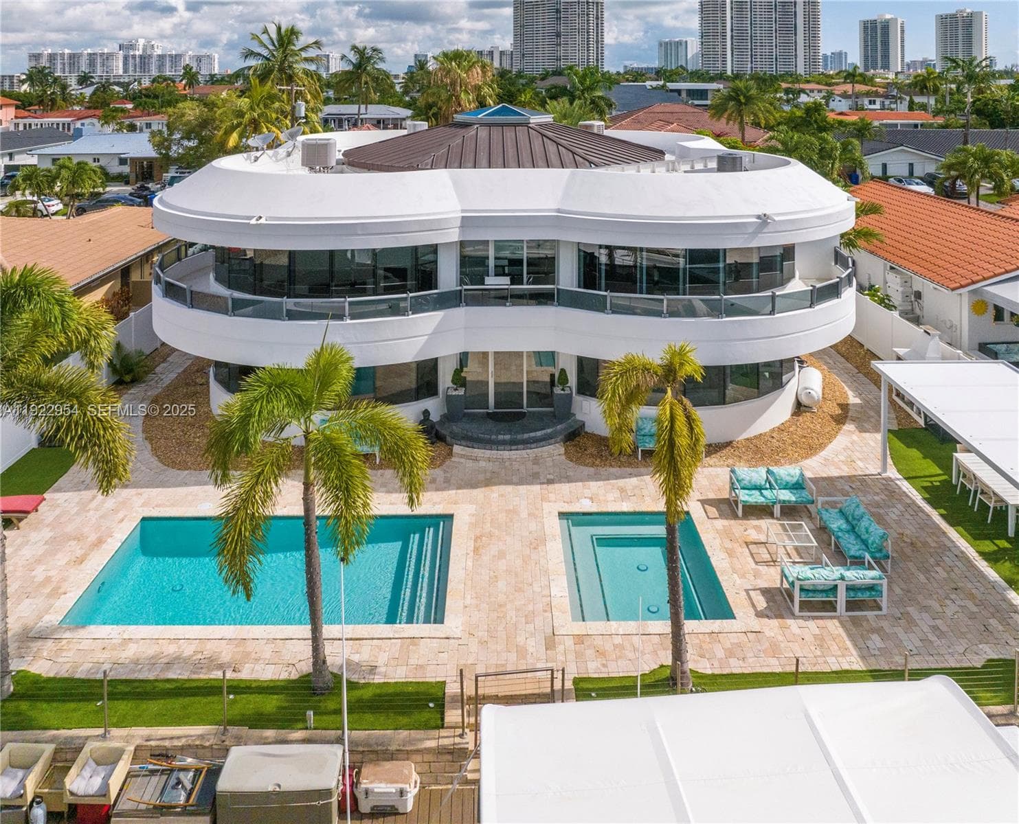 3344 NE 167th St, North Miami Beach FL 33160 — 23