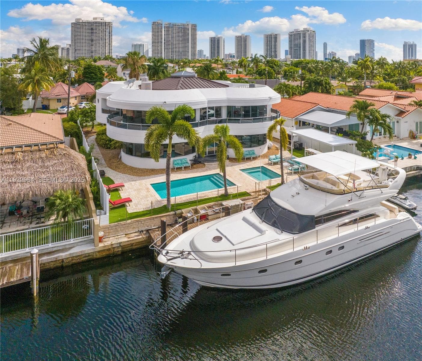 3344 NE 167th St, North Miami Beach FL 33160 — 40