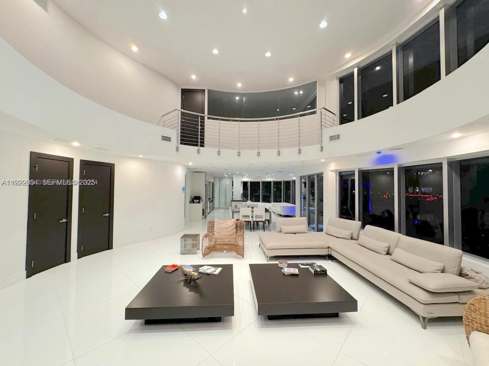 3344 NE 167th St, North Miami Beach FL 33160 — 25