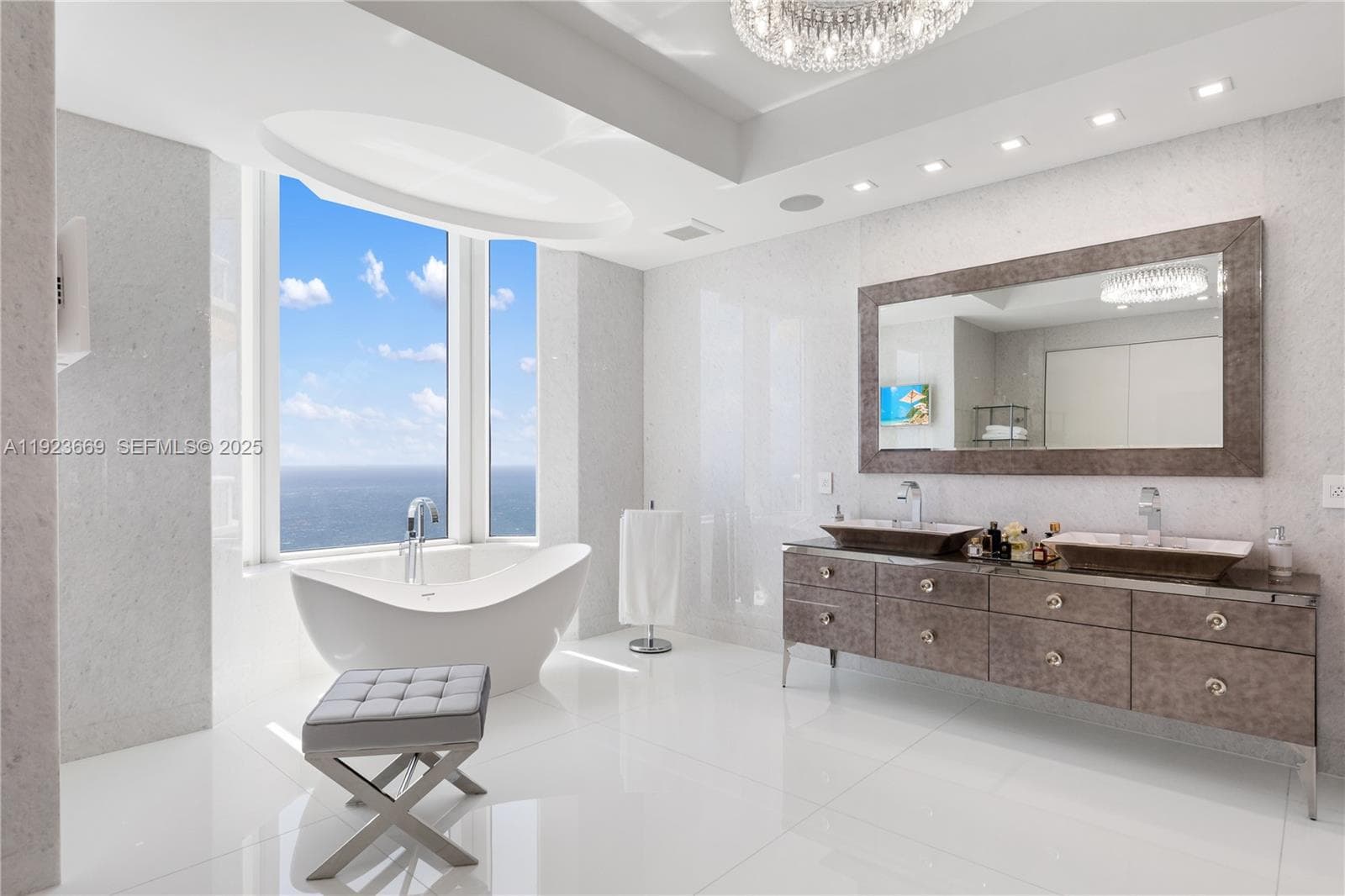 17875 Collins Ave, Sunny Isles Beach FL 33160 — 46