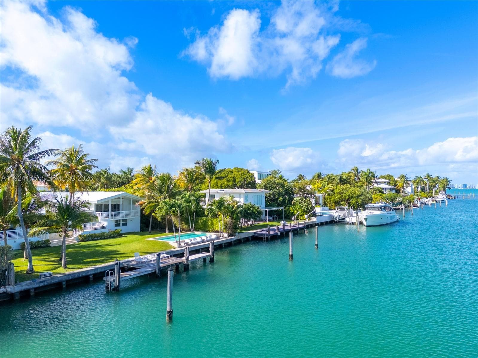 591 N Mashta Dr, Key Biscayne FL 33149 — 36
