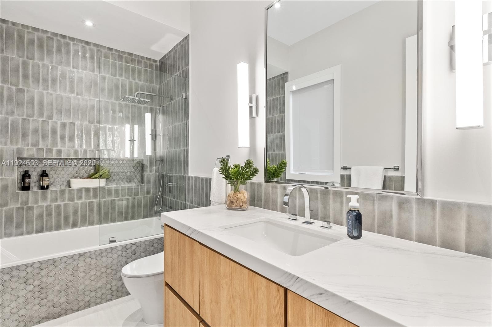 6080 SW 104th St, Pinecrest FL 33156 — 52