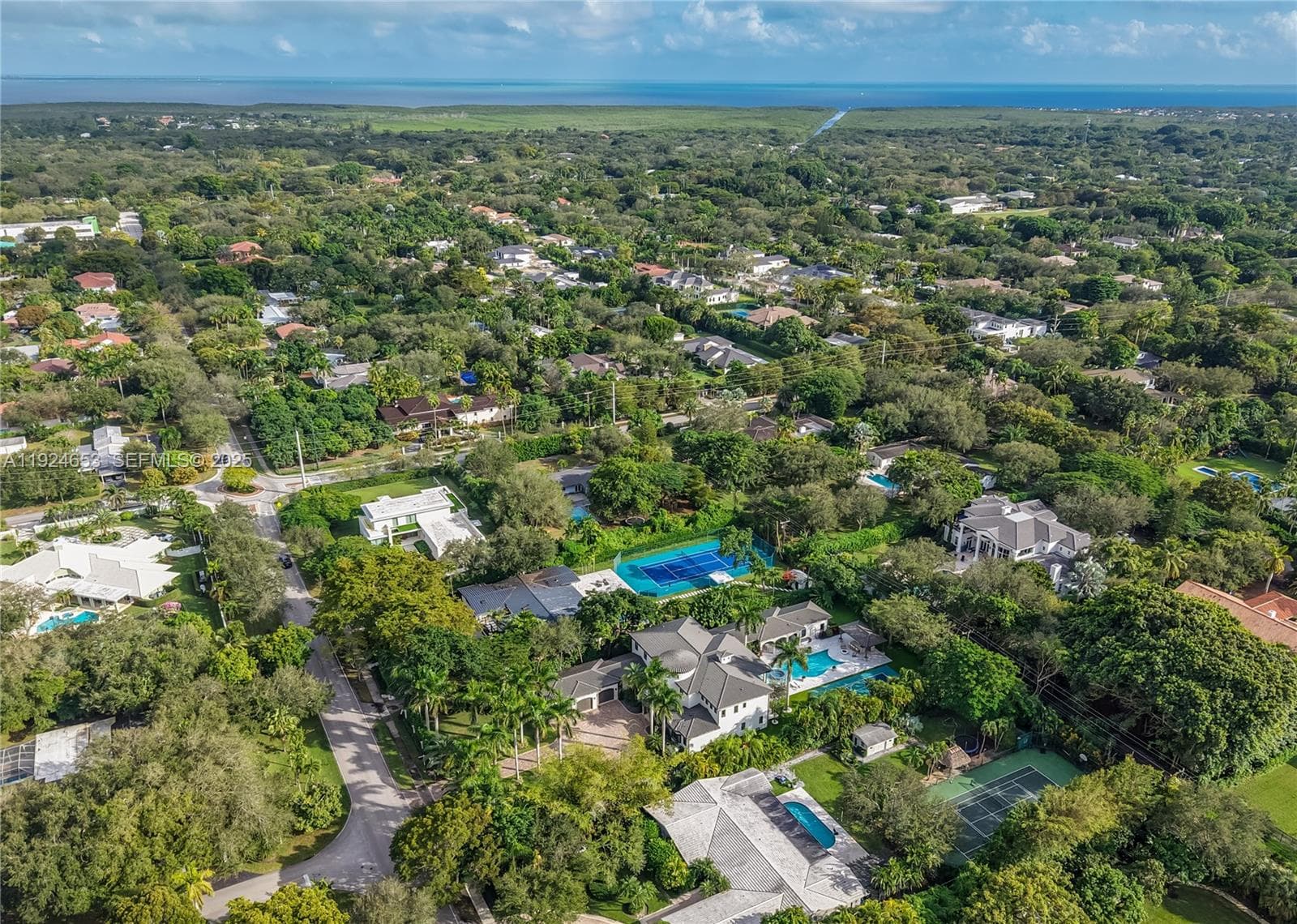 6080 SW 104th St, Pinecrest FL 33156 — 66