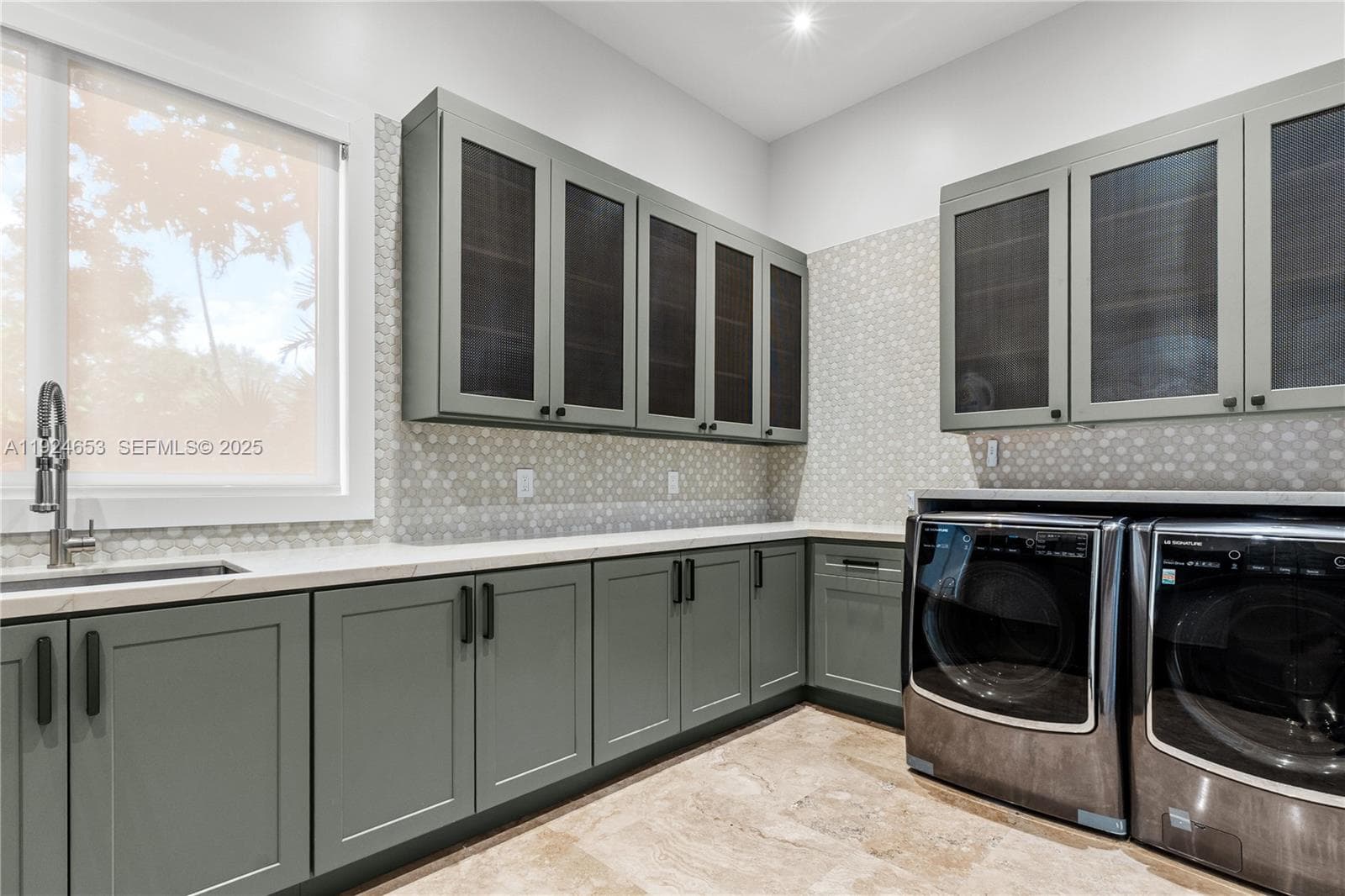6080 SW 104th St, Pinecrest FL 33156 — 75