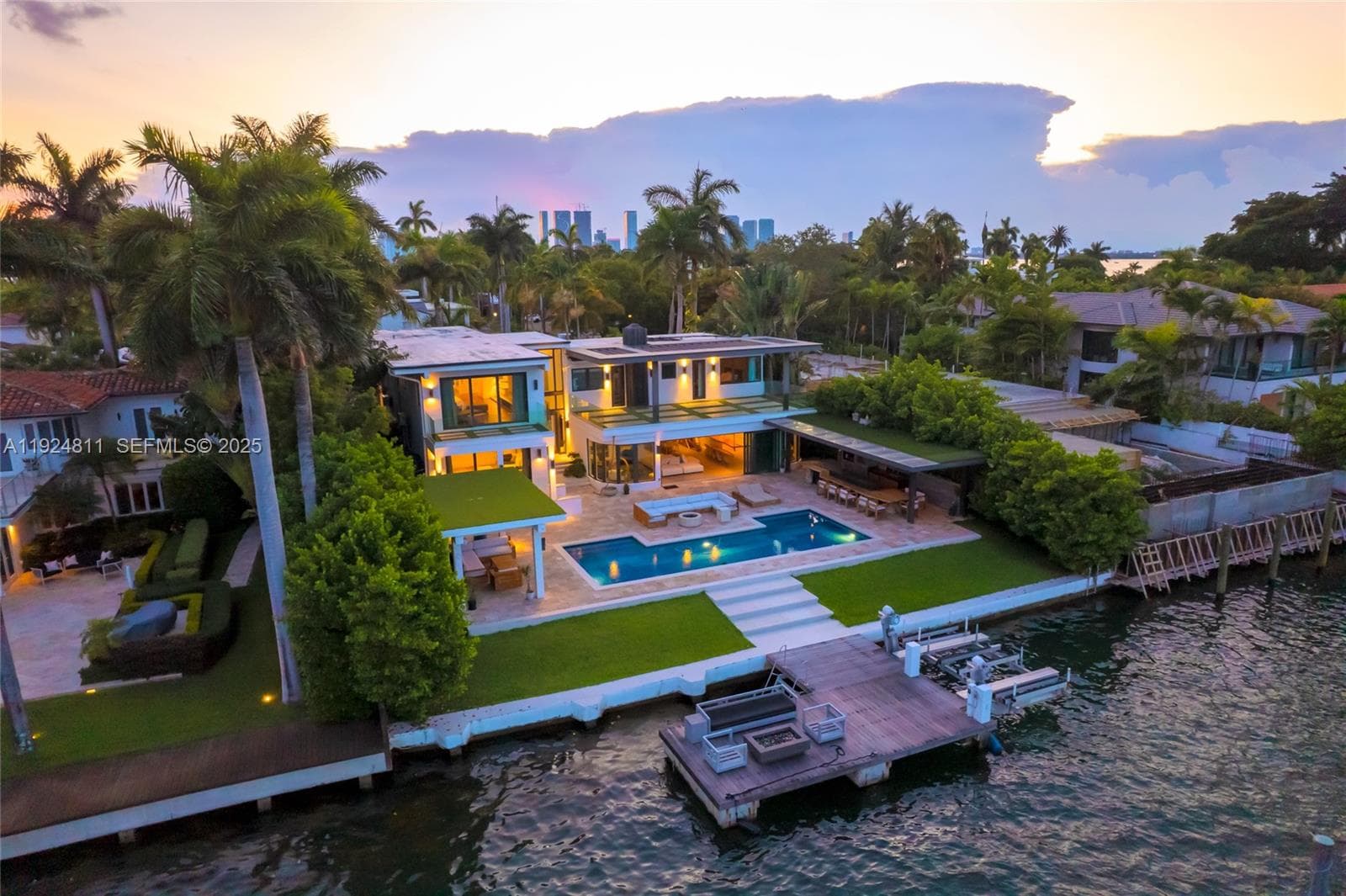 327 E Rivo Alto Dr, Miami Beach FL 33139 — 13