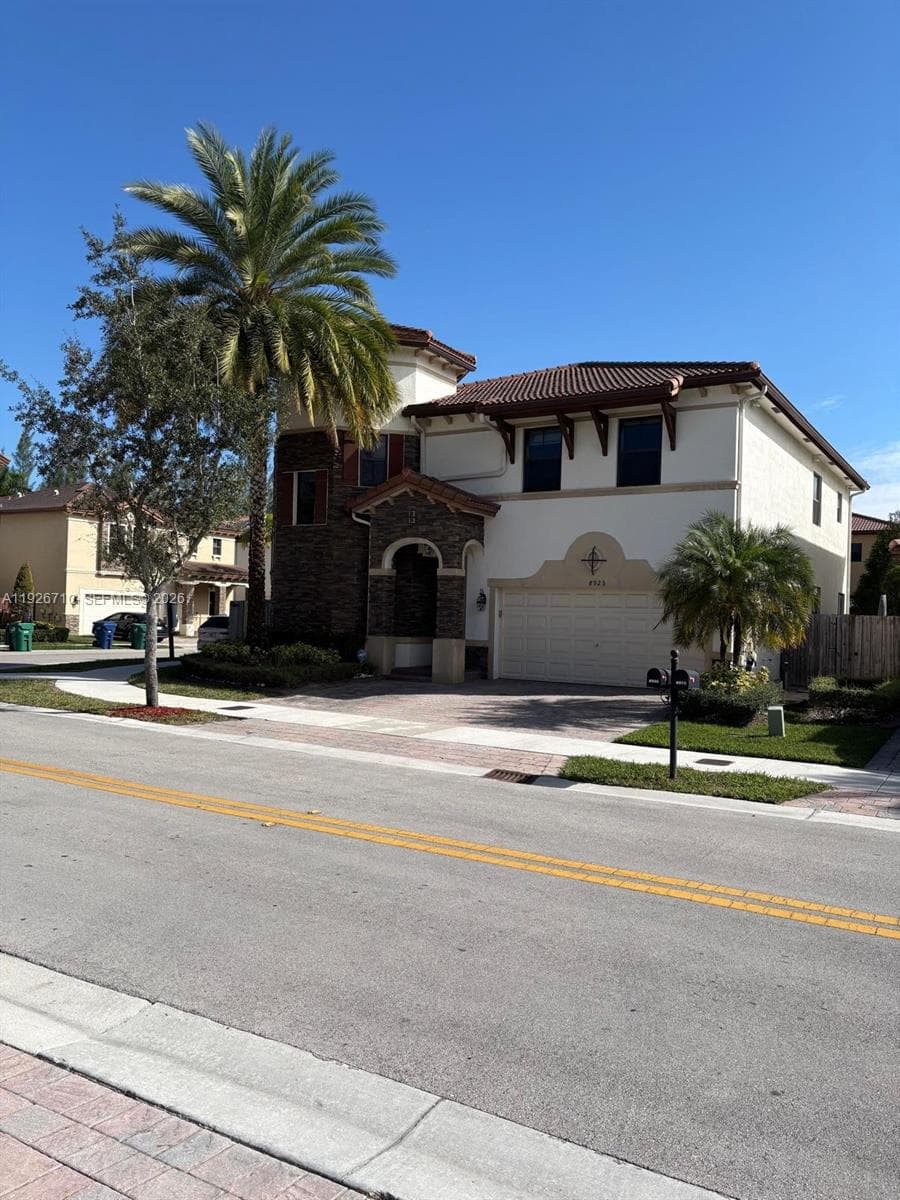 8925 NW 99th Ct, Doral FL 33178 — 2