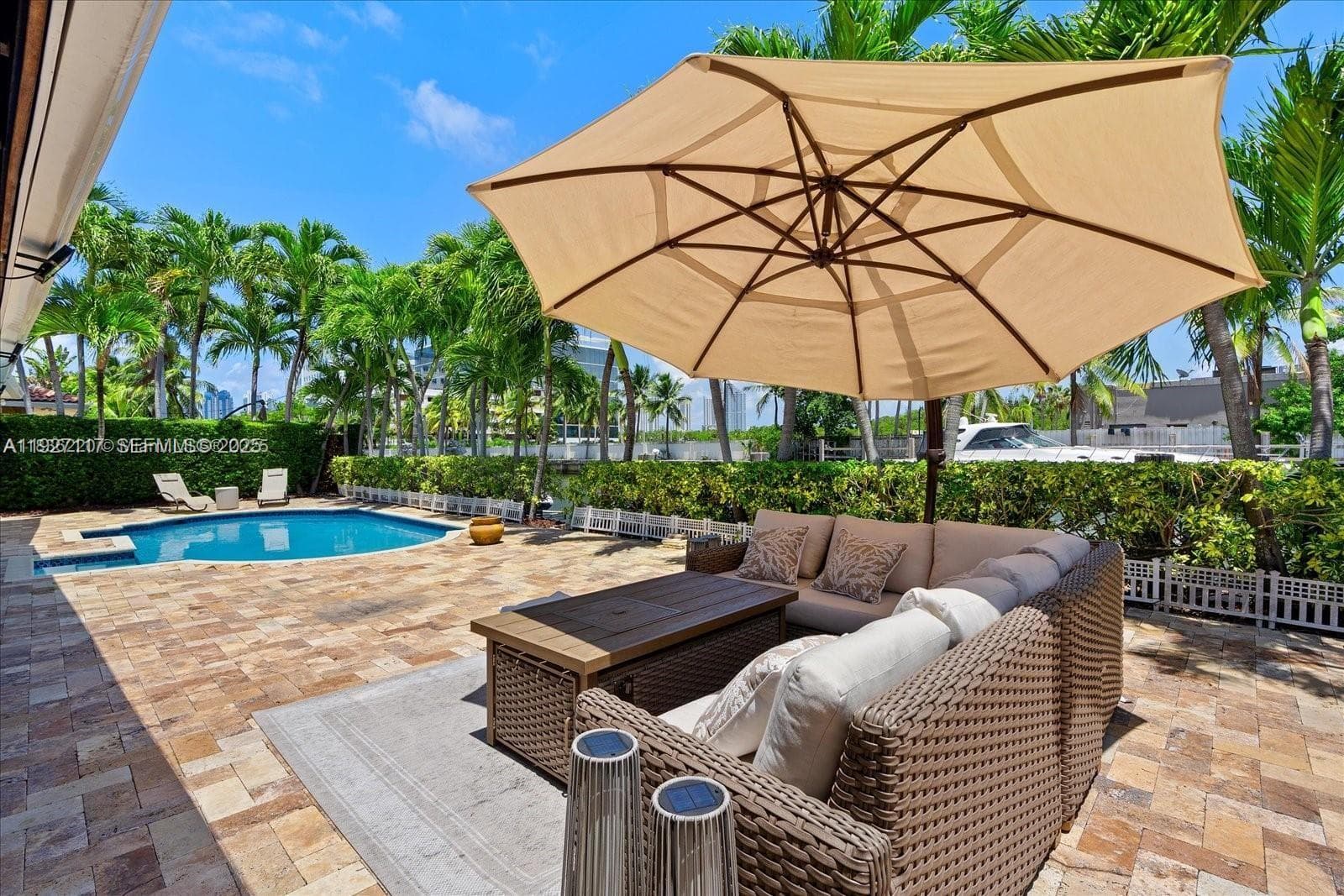 3220 NE 164th st, North Miami Beach FL 33160 — 13