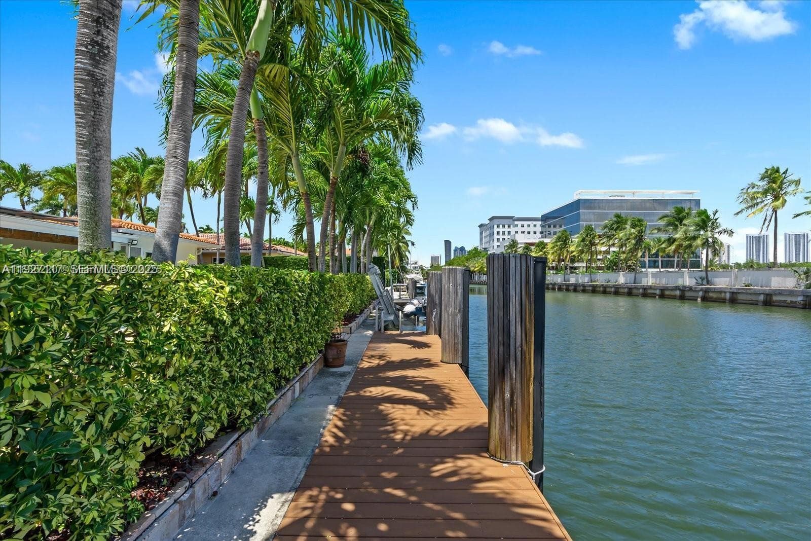 3220 NE 164th st, North Miami Beach FL 33160 — 16
