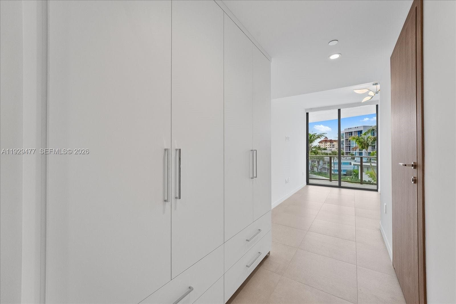 1135 103 St # 403, Bay Harbor Islands FL 33154 — 36