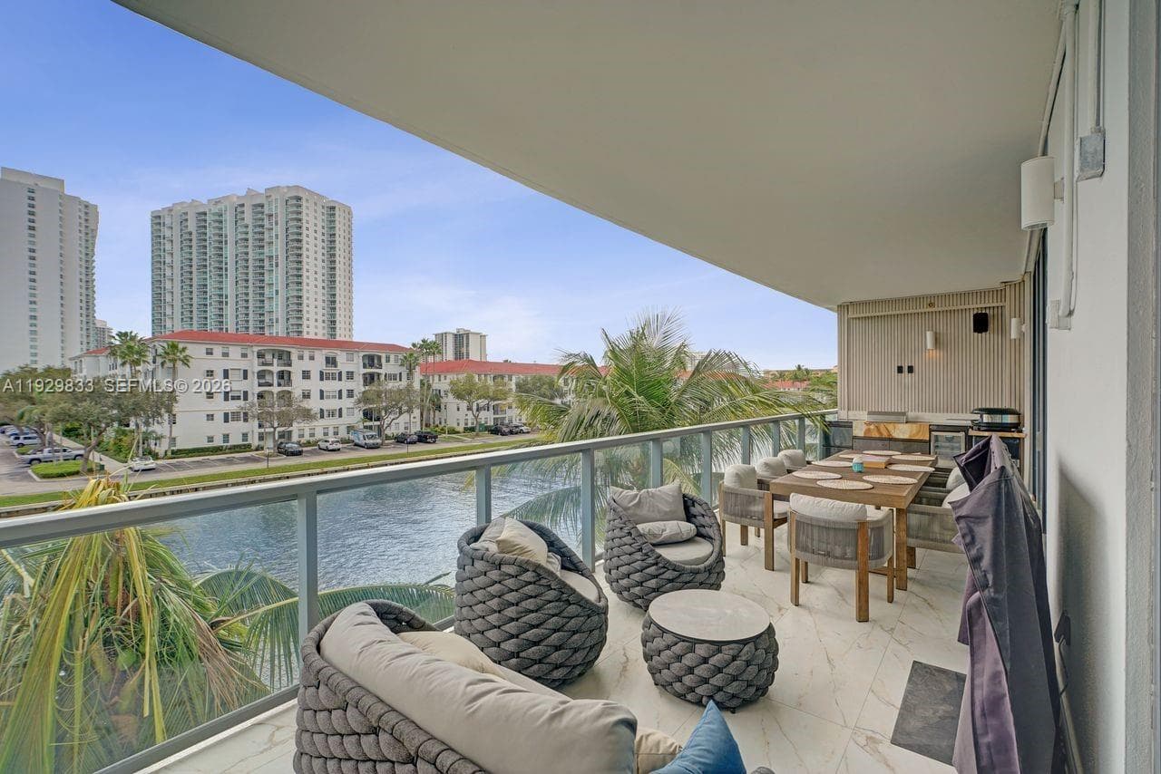 3300 NE 188th St # 210, Aventura FL 33180 — 67