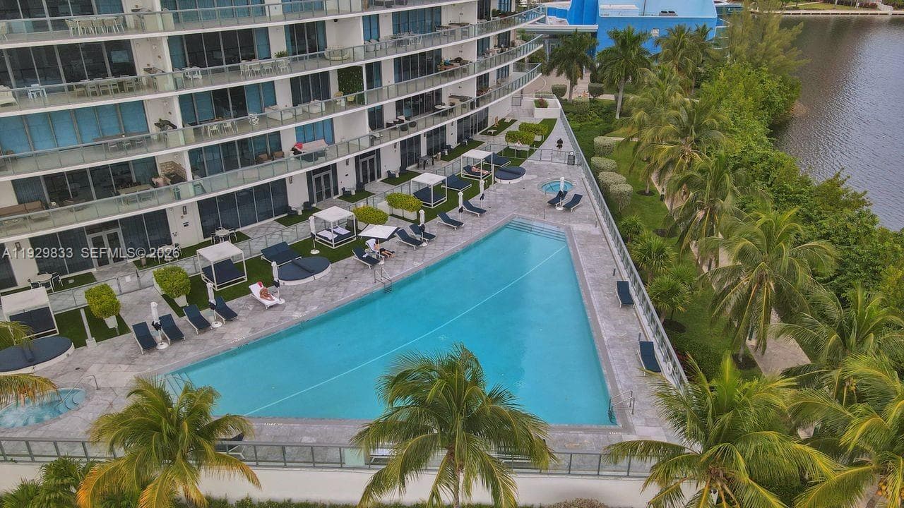 3300 NE 188th St # 210, Aventura FL 33180 — 48