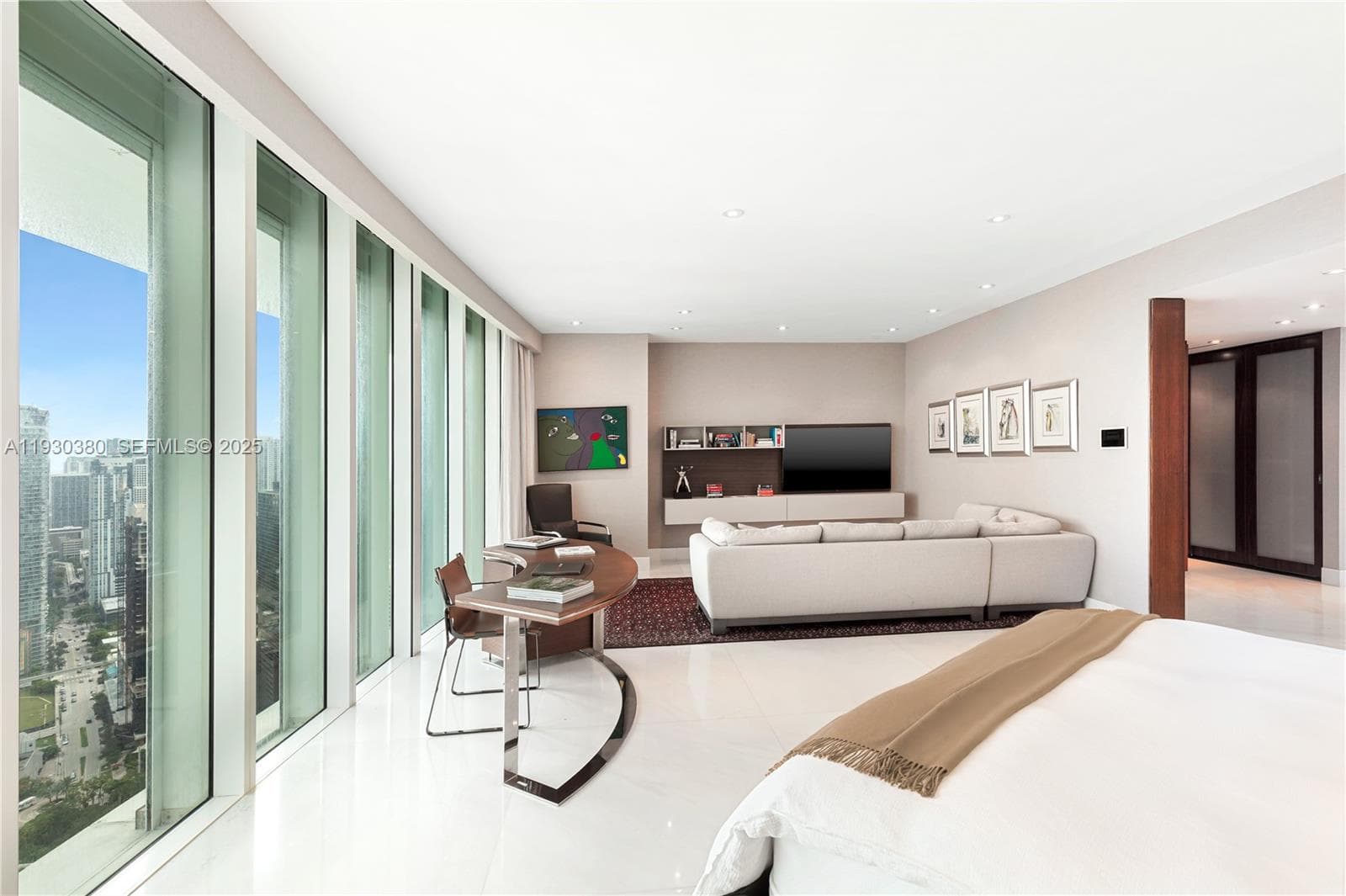 1643 Brickell Ave, Miami FL 33129 — 26