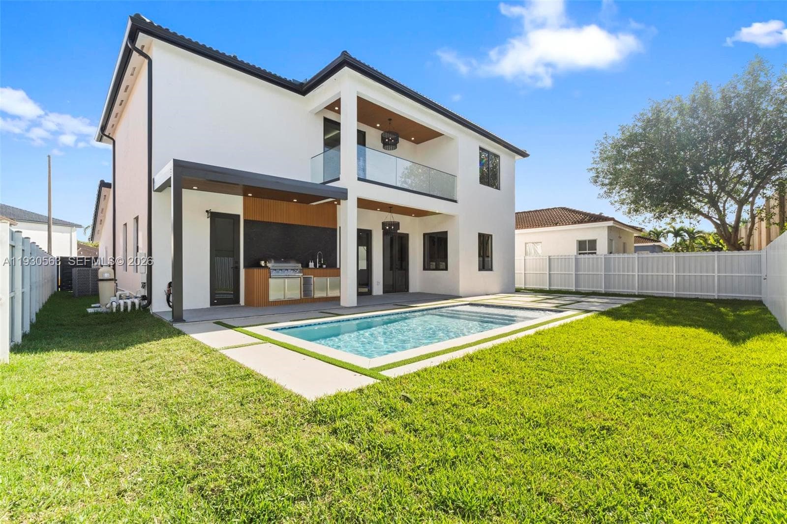 18172 NW 91st Ct, Hialeah FL 33018 — 9
