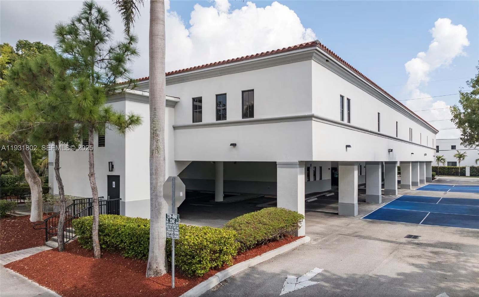 6900 SW 80th St, Miami FL 33143 — 2