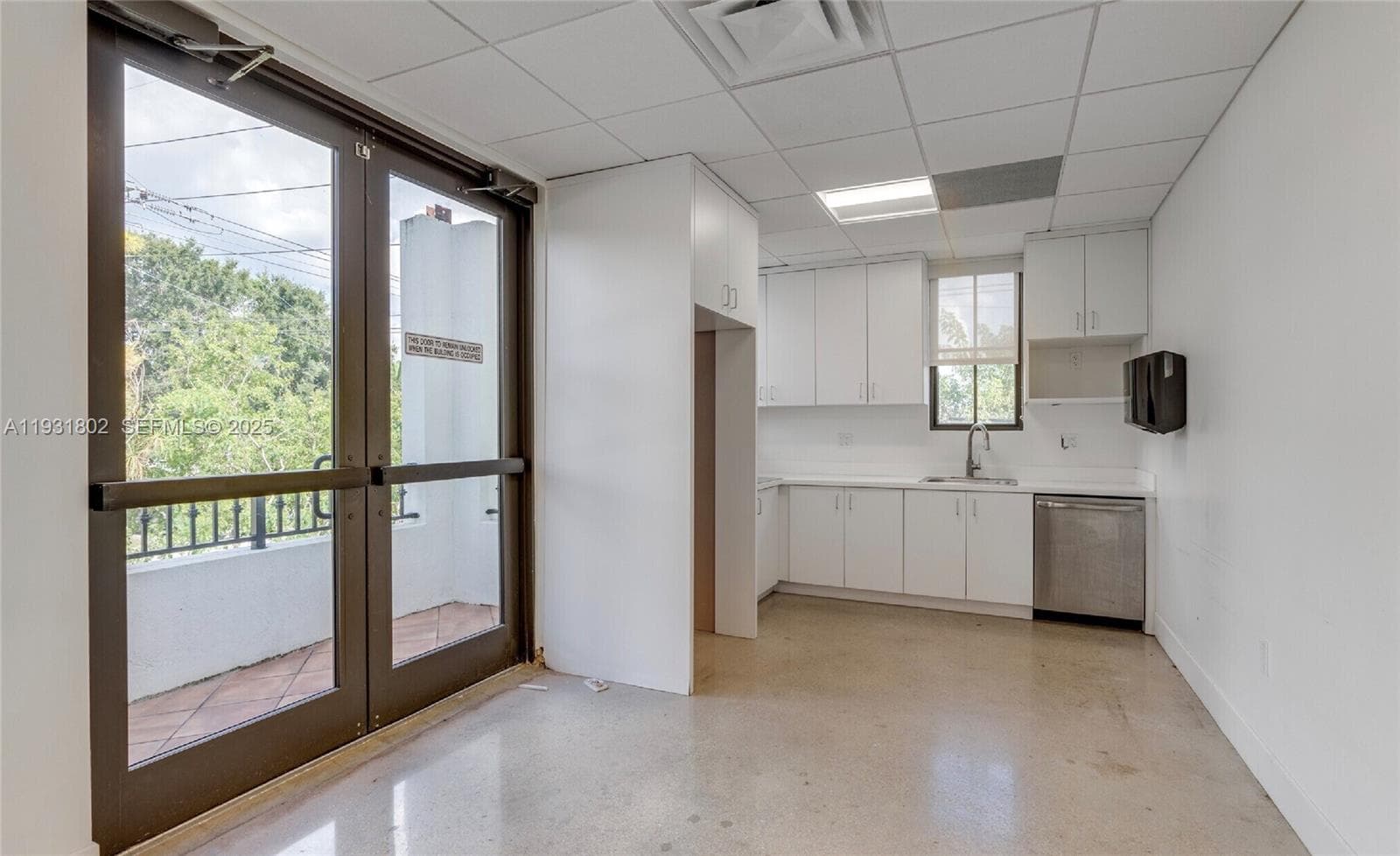 6900 SW 80th St, Miami FL 33143 — 8