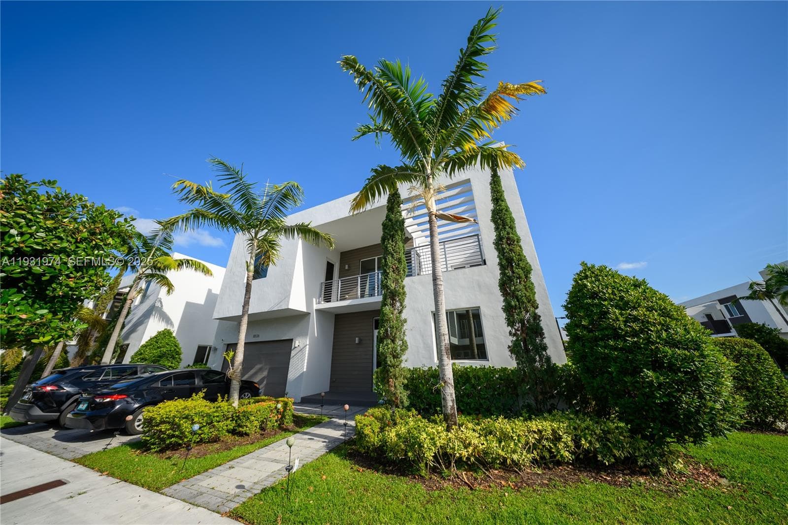 10126 NW 76th Ter, Doral FL 33178 — 1