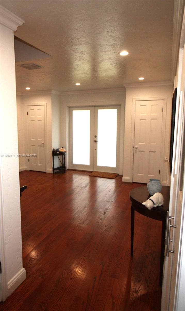 6750 Granada Blvd, Coral Gables FL 33146 — 20