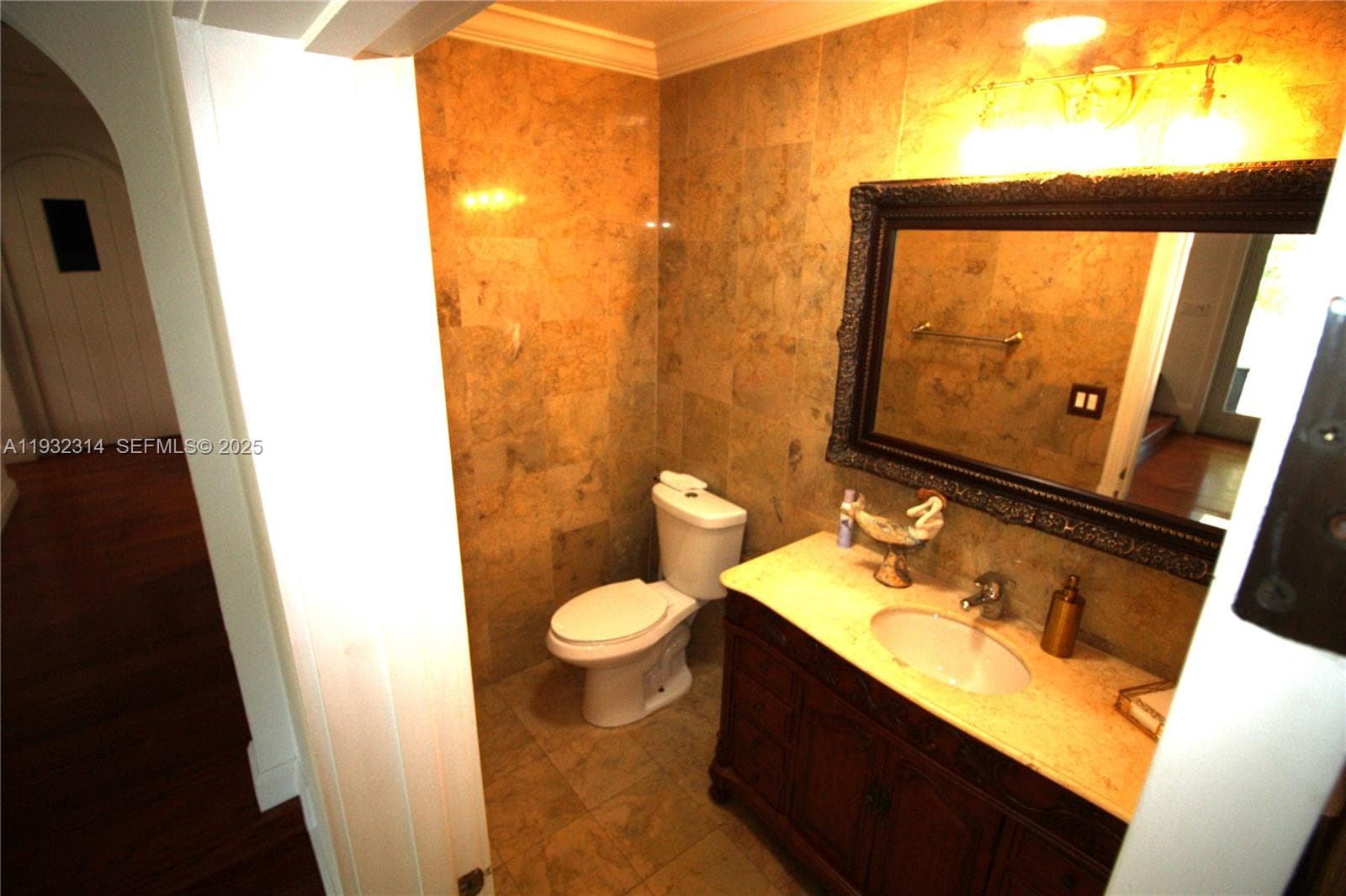 6750 Granada Blvd, Coral Gables FL 33146 — 14