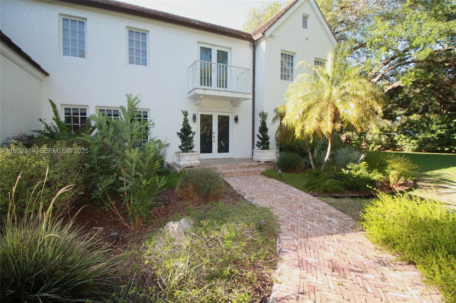 6750 Granada Blvd, Coral Gables FL 33146 — 4