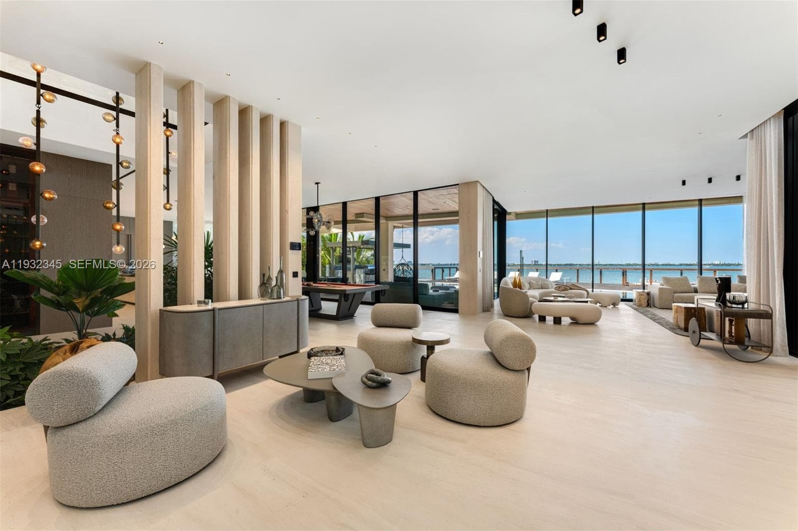 1413 N Venetian Way, Miami FL 33139 — 2