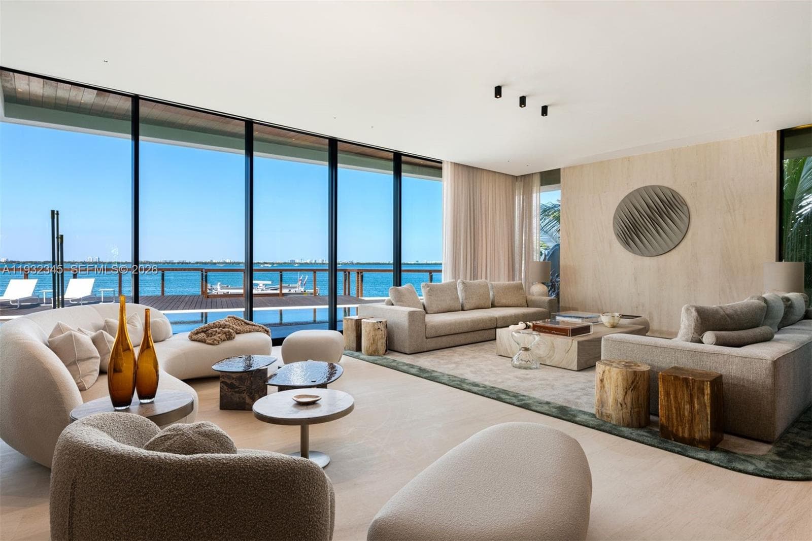 1413 N Venetian Way, Miami FL 33139 — 16