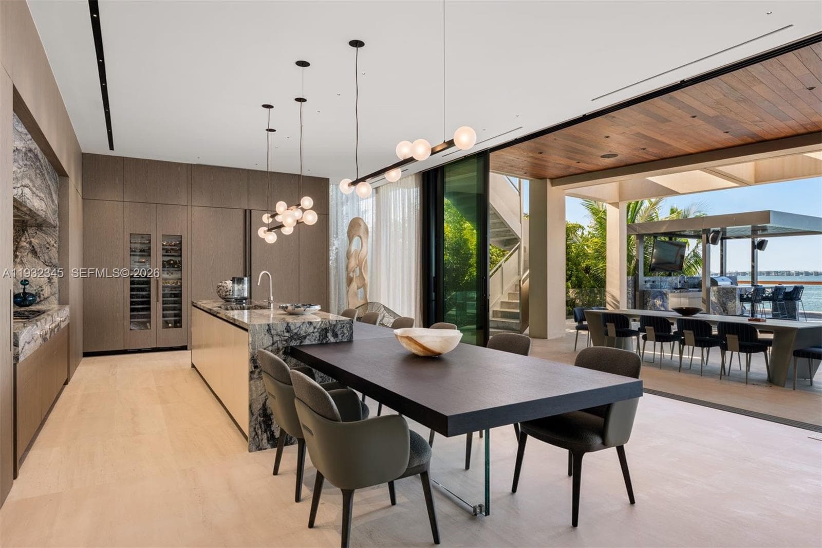 1413 N Venetian Way, Miami FL 33139 — 29