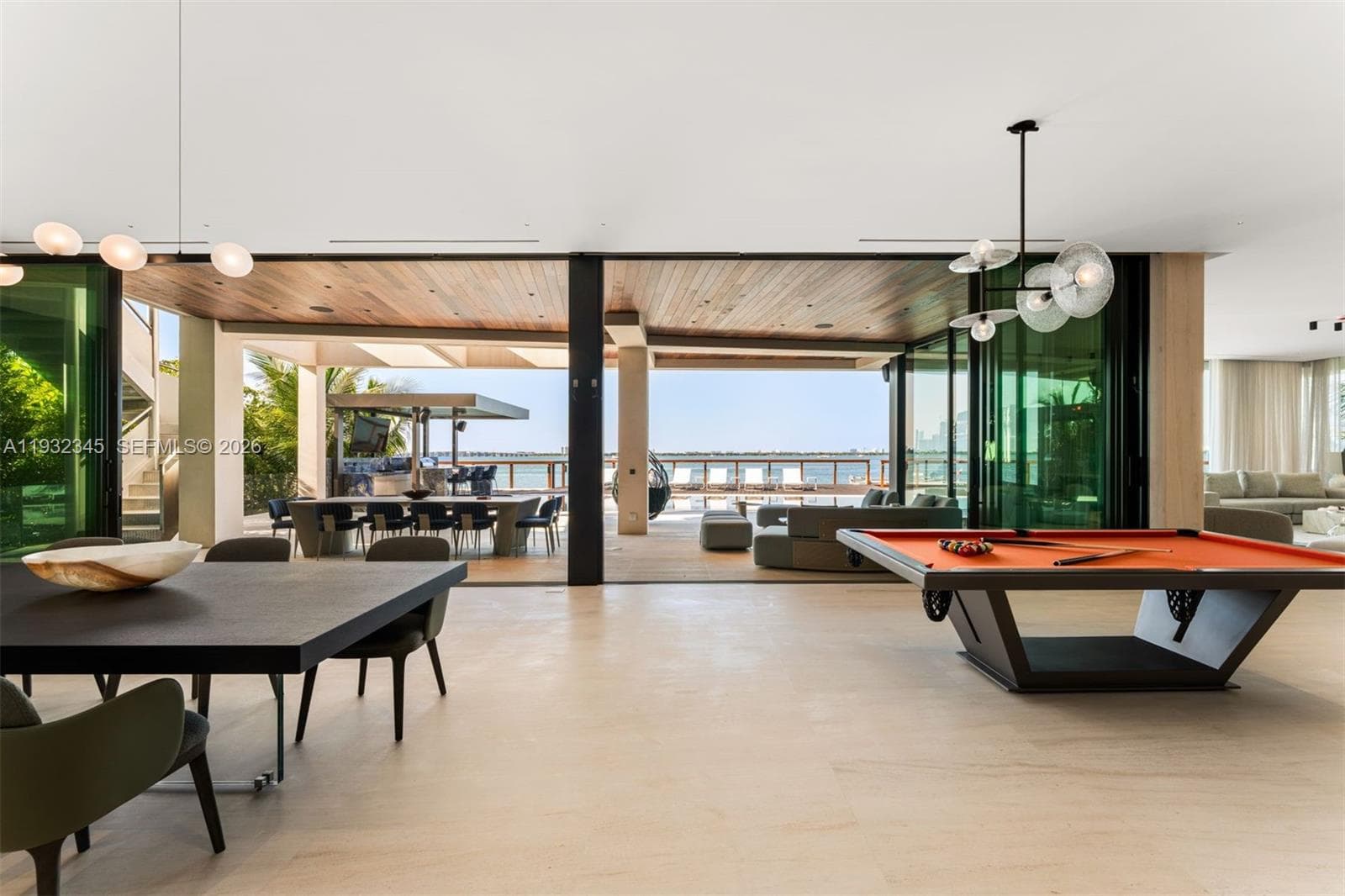 1413 N Venetian Way, Miami FL 33139 — 21