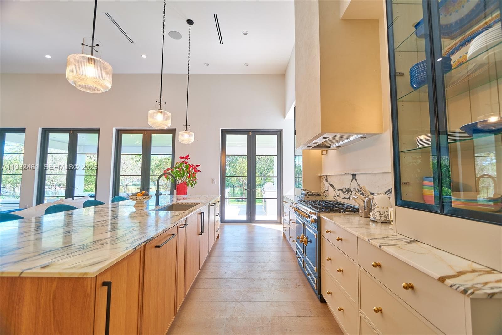 11001 SW 74th Ave, Pinecrest FL 33156 — 3