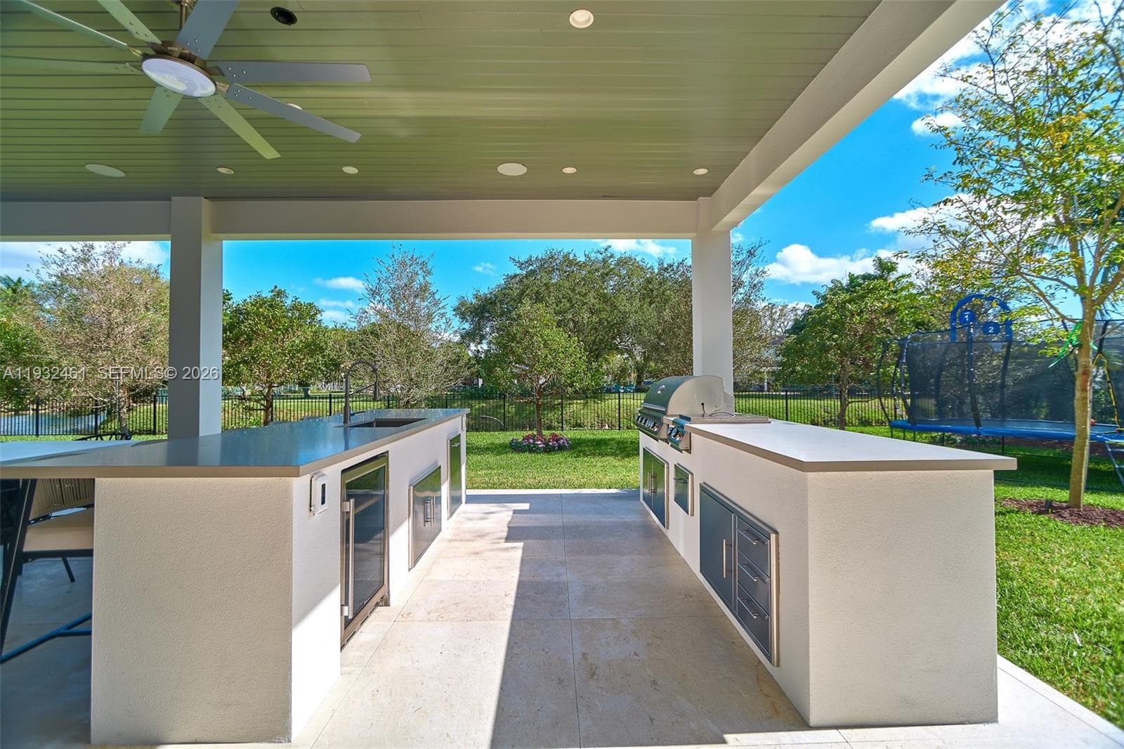 11001 SW 74th Ave, Pinecrest FL 33156 — 10