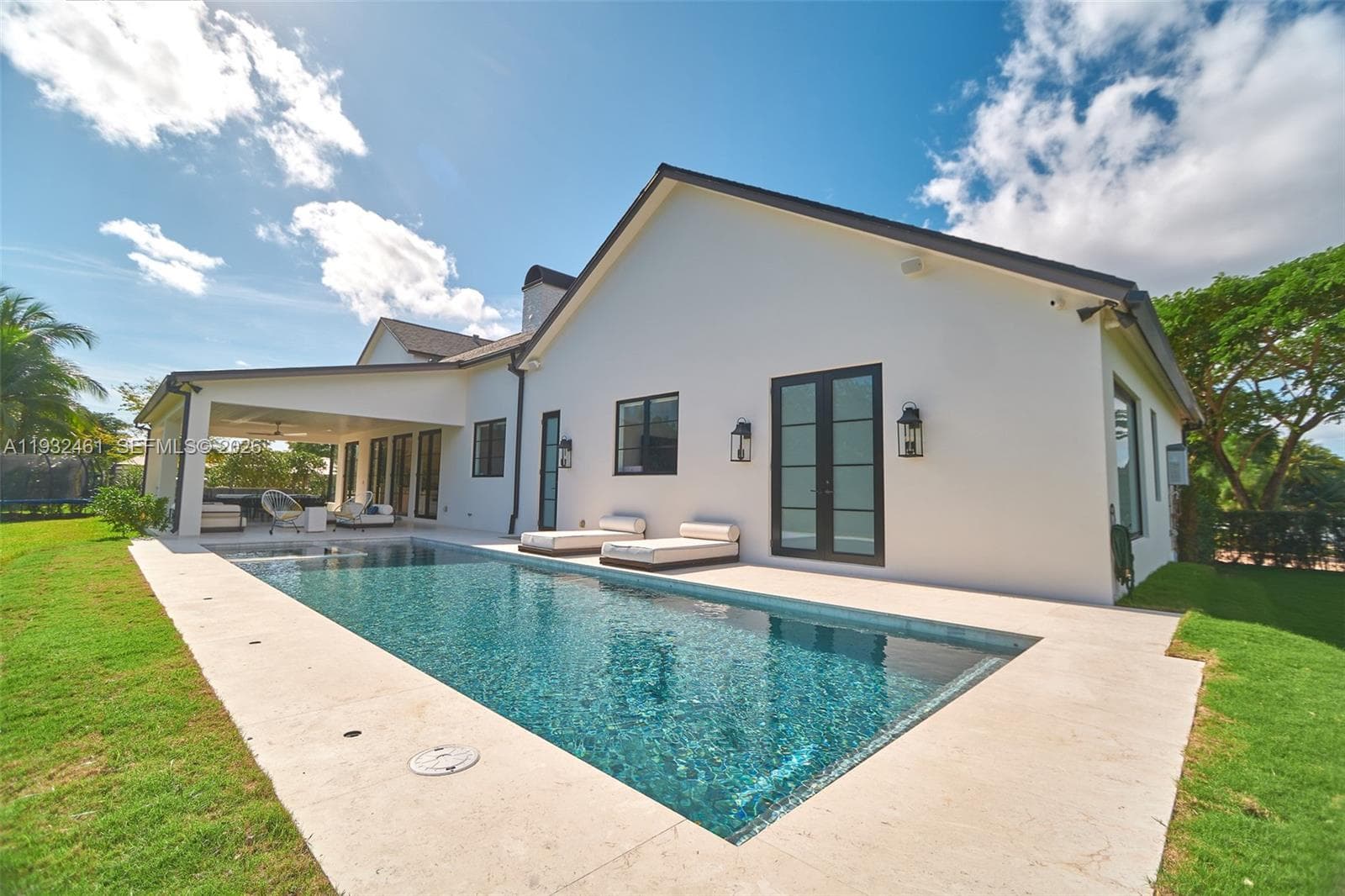 11001 SW 74th Ave, Pinecrest FL 33156 — 8