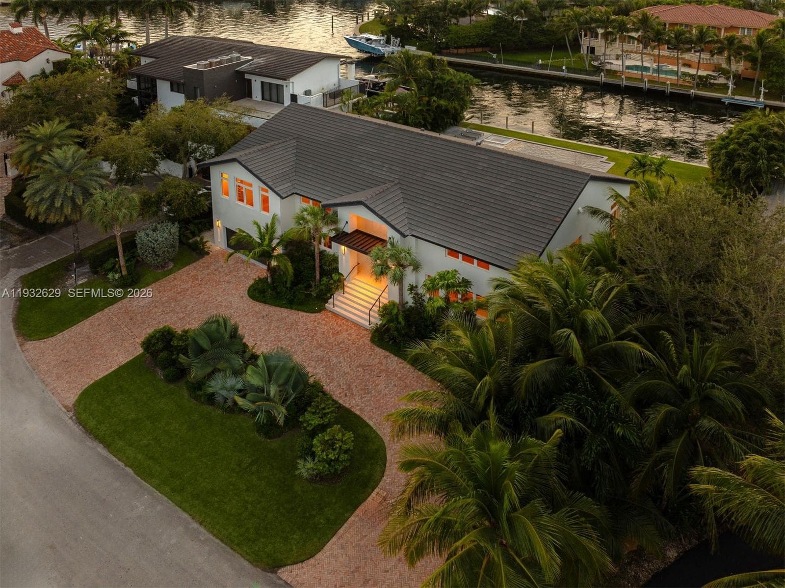 6970 Sunrise Dr, Coral Gables FL 33133 — 21