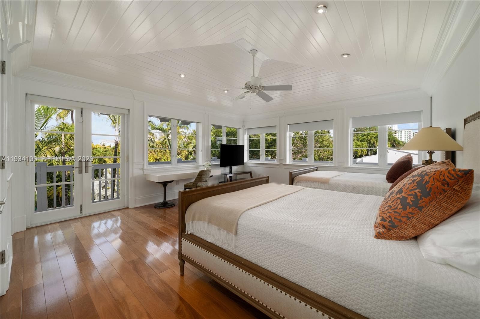 100 Cape Florida Dr, Key Biscayne FL 33149 — 30