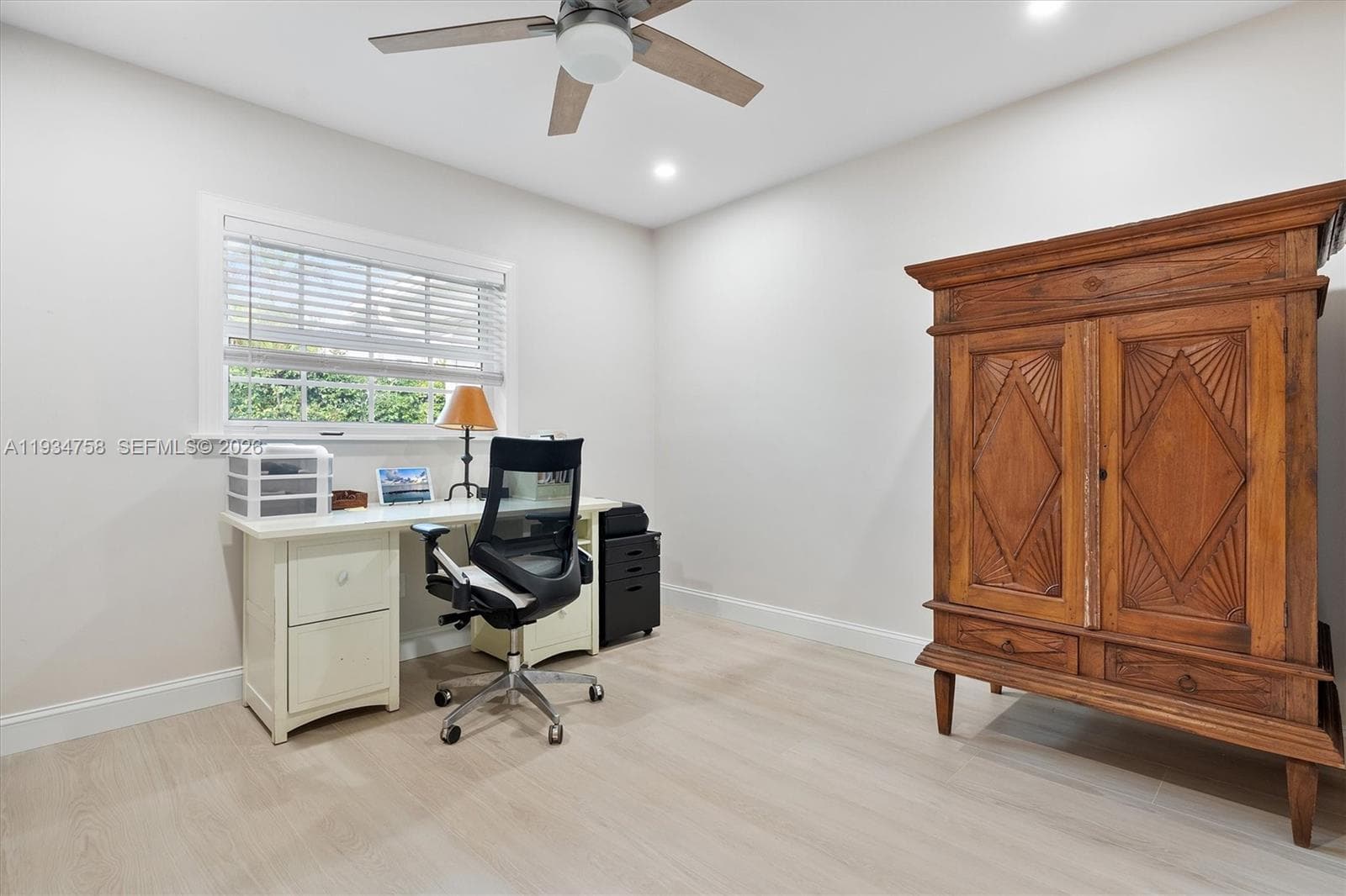 390 NE 103rd St, Miami Shores FL 33138 — 40