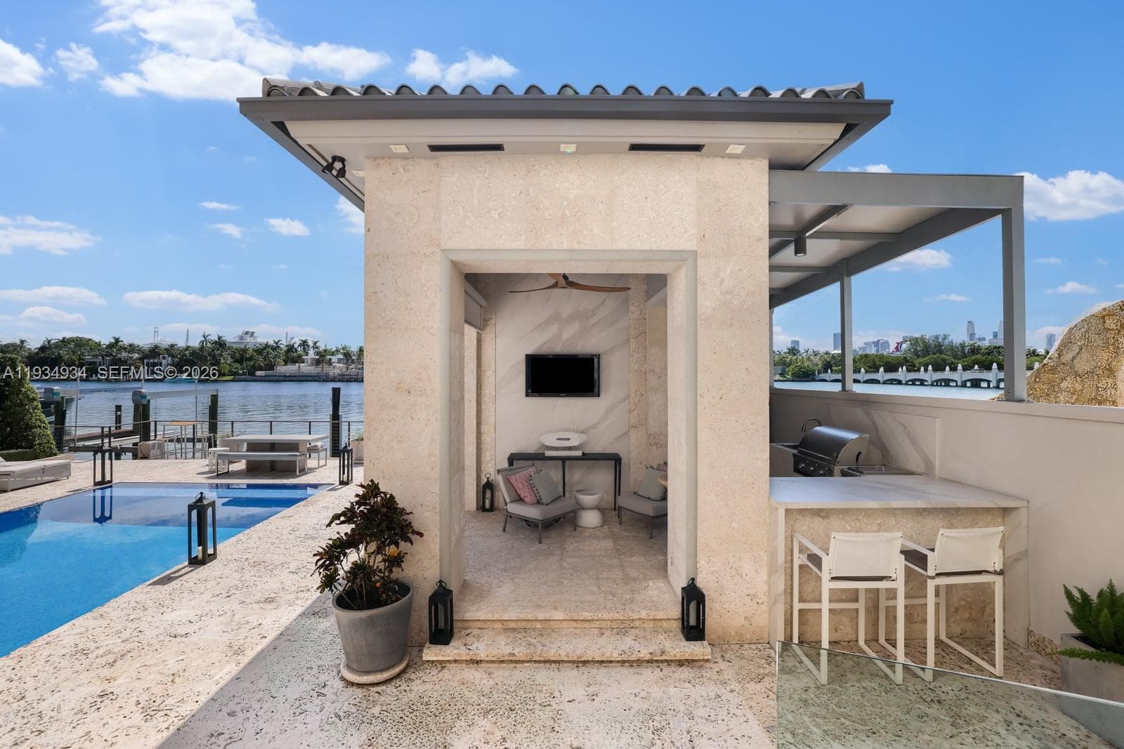 176 S Hibiscus Drive, Miami Beach FL 33139 — 32