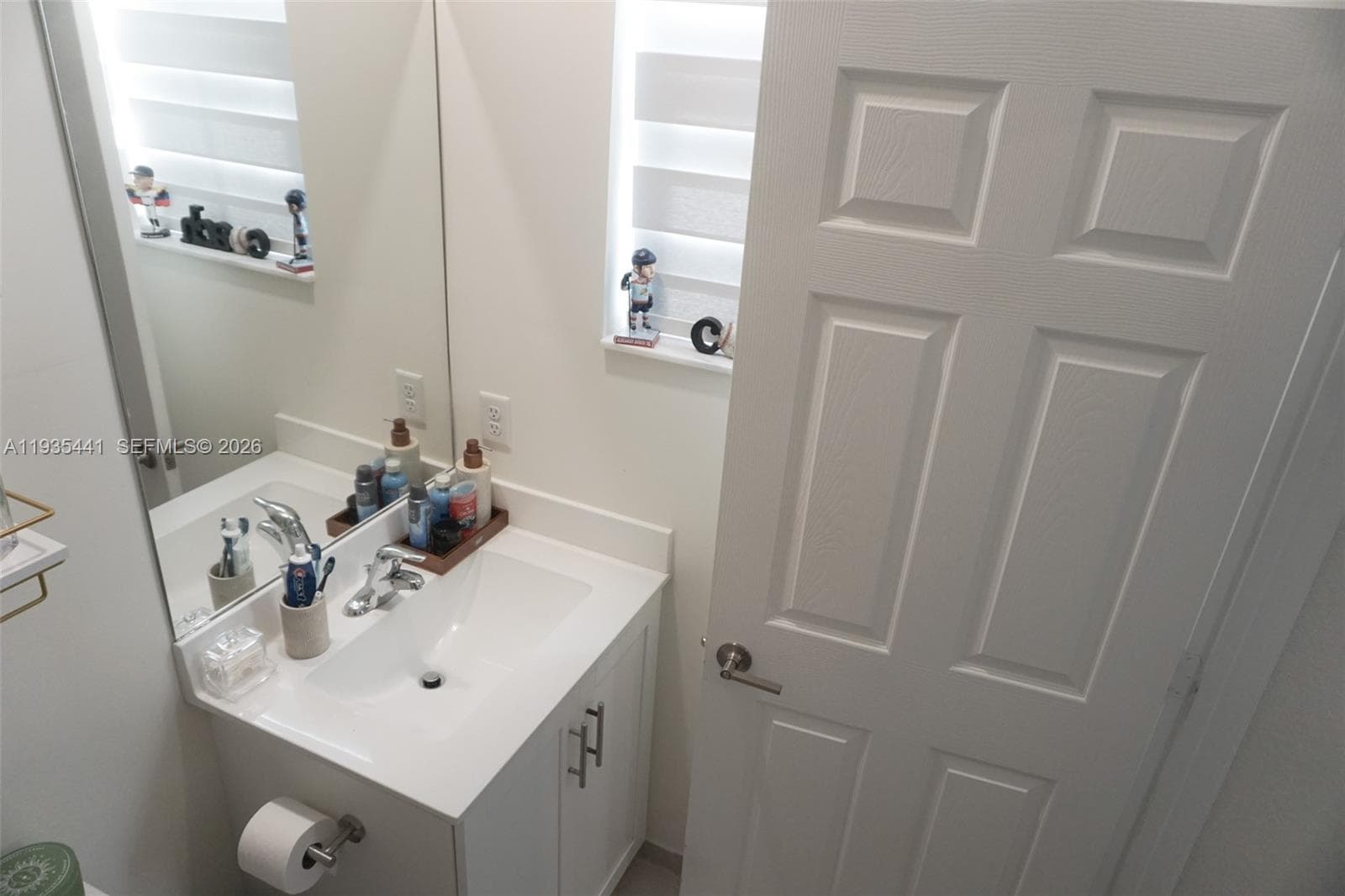 10589 W 32nd Ln, Hialeah Gardens FL 33018 — 36