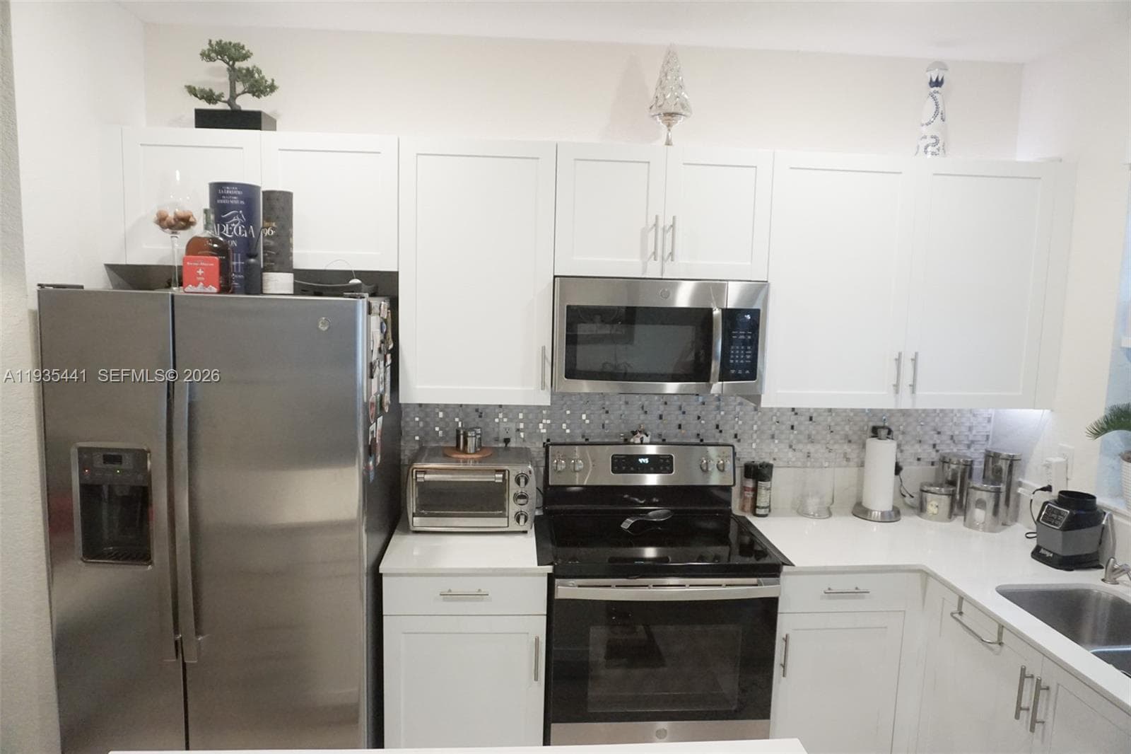 10589 W 32nd Ln, Hialeah Gardens FL 33018 — 4