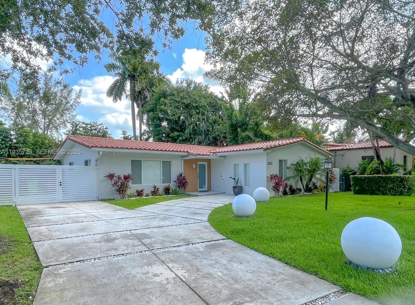 200 NW 86th St, El Portal FL 33150 — 2