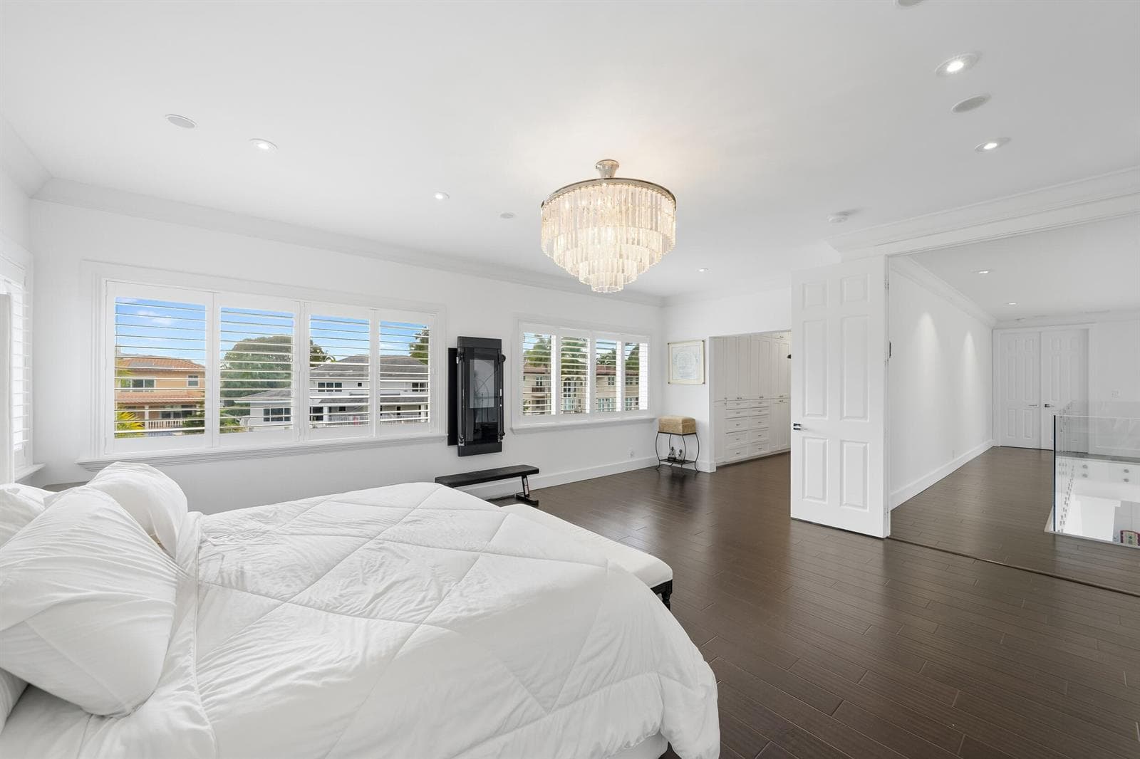 16430 NE 30th Avenue, North Miami Beach FL 33160 — 27