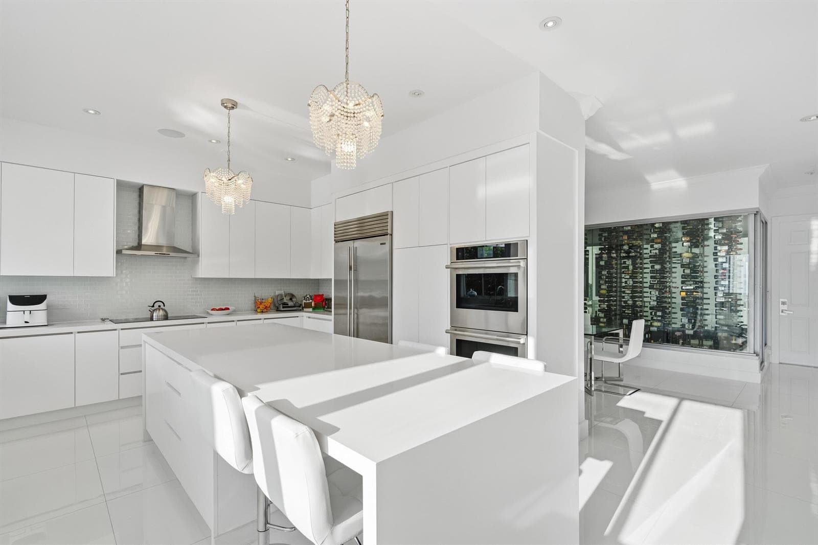 16430 NE 30th Avenue, North Miami Beach FL 33160 — 16