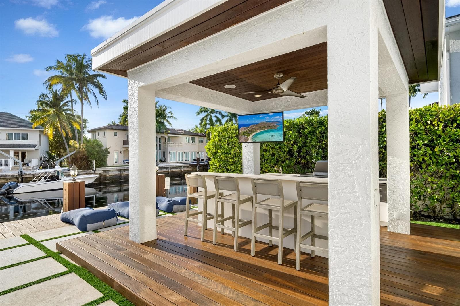 16430 NE 30th Avenue, North Miami Beach FL 33160 — 53