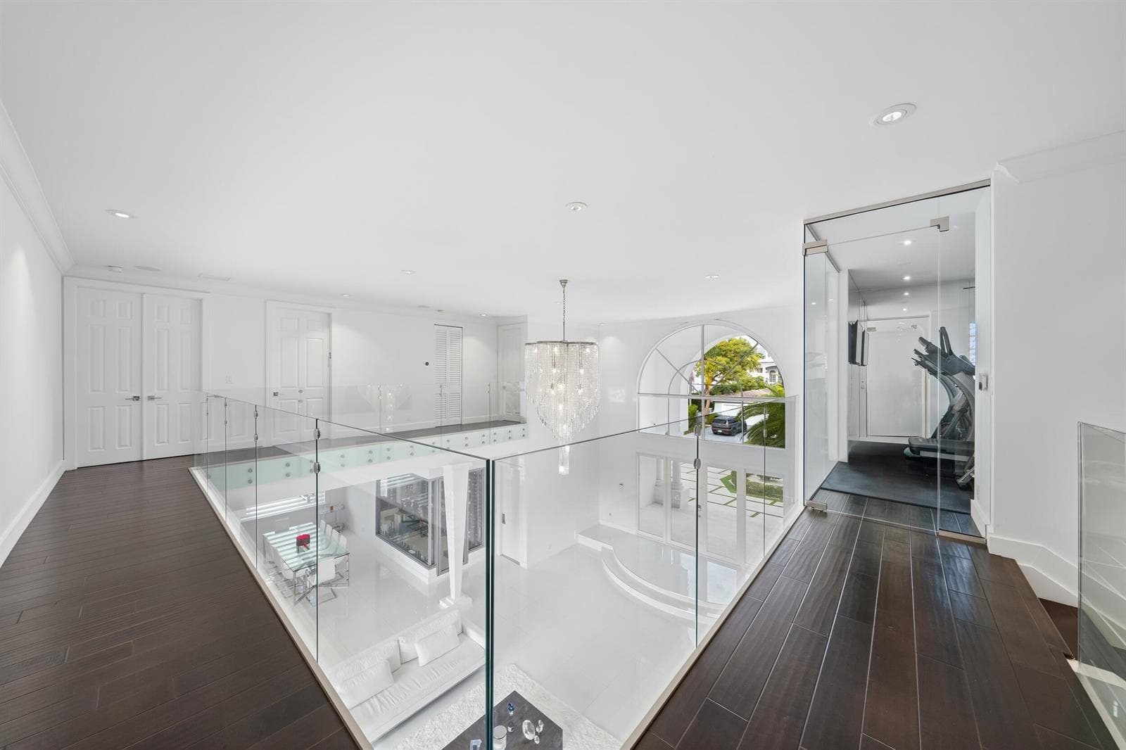 16430 NE 30th Avenue, North Miami Beach FL 33160 — 44