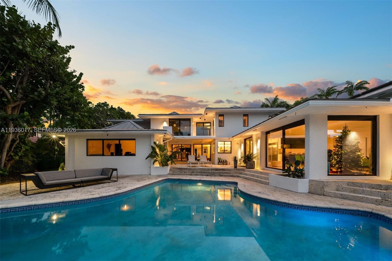 121 Knollwood Drive, Key Biscayne FL 33149 — 33