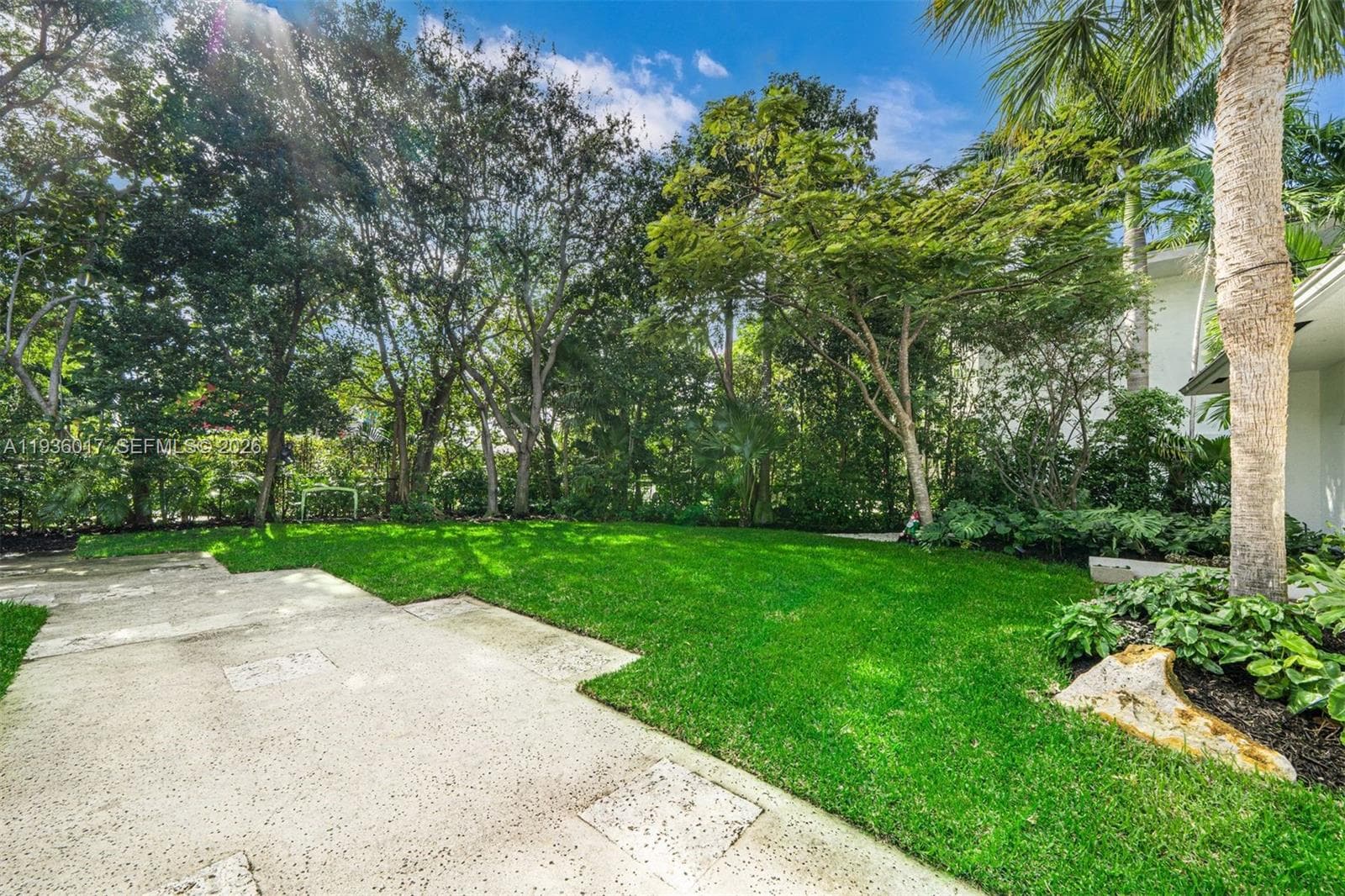 121 Knollwood Drive, Key Biscayne FL 33149 — 41