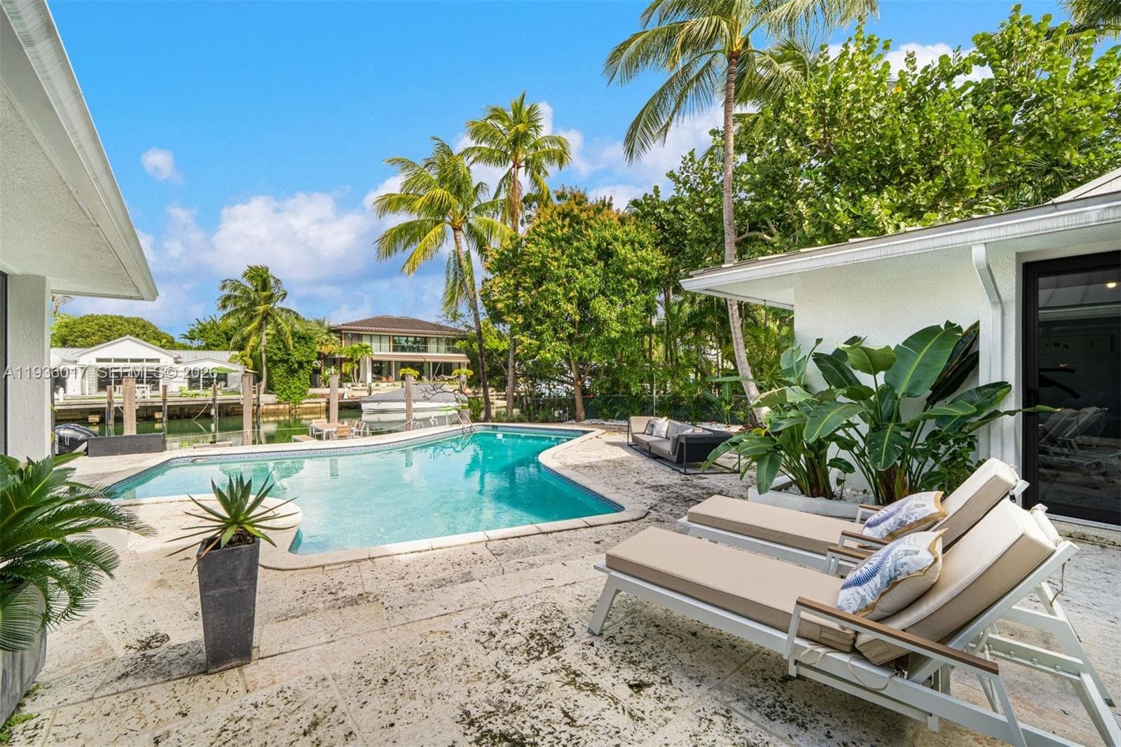 121 Knollwood Drive, Key Biscayne FL 33149 — 15