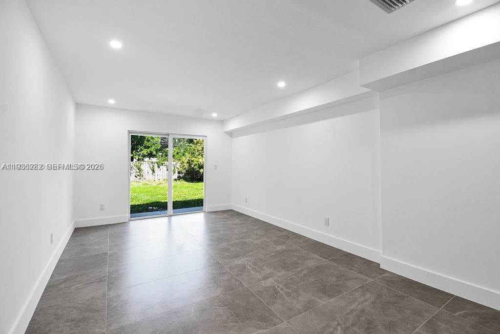 7902 SW 67th Ave, South Miami FL 33143 — 16