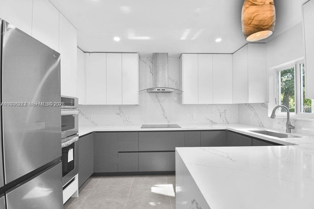 7902 SW 67th Ave, South Miami FL 33143 — 12