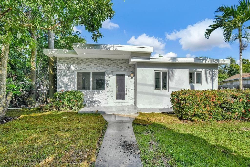 7902 SW 67th Ave, South Miami FL 33143 — 1