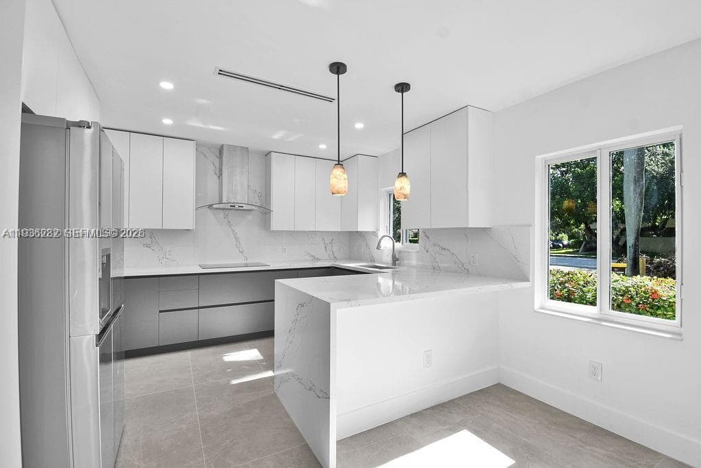7902 SW 67th Ave, South Miami FL 33143 — 10
