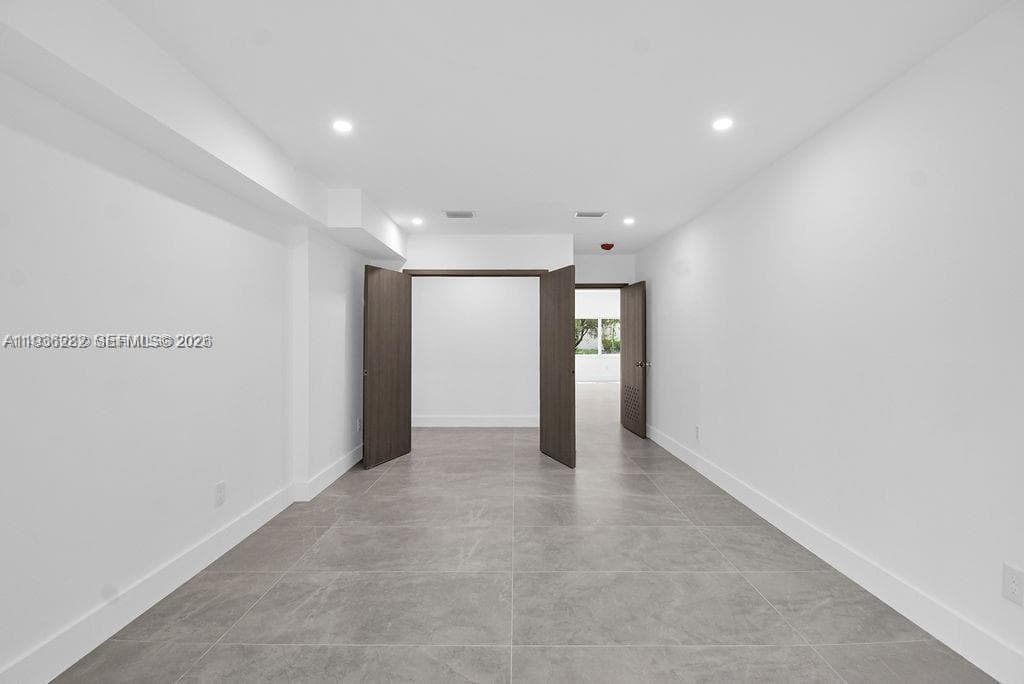 7902 SW 67th Ave, South Miami FL 33143 — 14